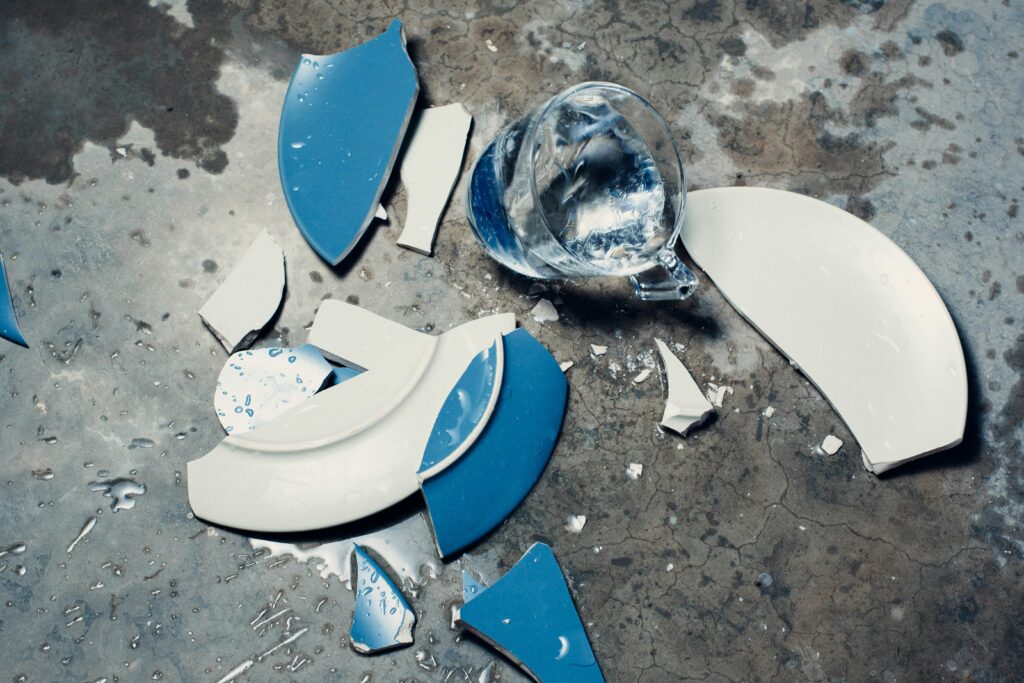 Broken plate from poor packaging
